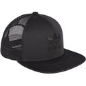 bone-trucker-preto-com-logo-preto-trefoil-heritage-da-adidas