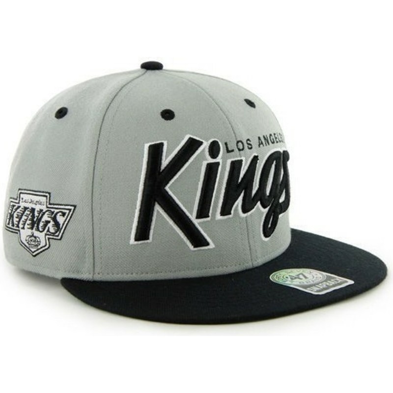 bone-plano-cinza-snapback-com-logo-com-letras-dos-los-angeles-kings-nhl-da-47-brand