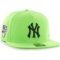 bone-plano-verde-snapback-liso-avec-logo-noir-dos-mlb-new-york-yankees-da-47-brand